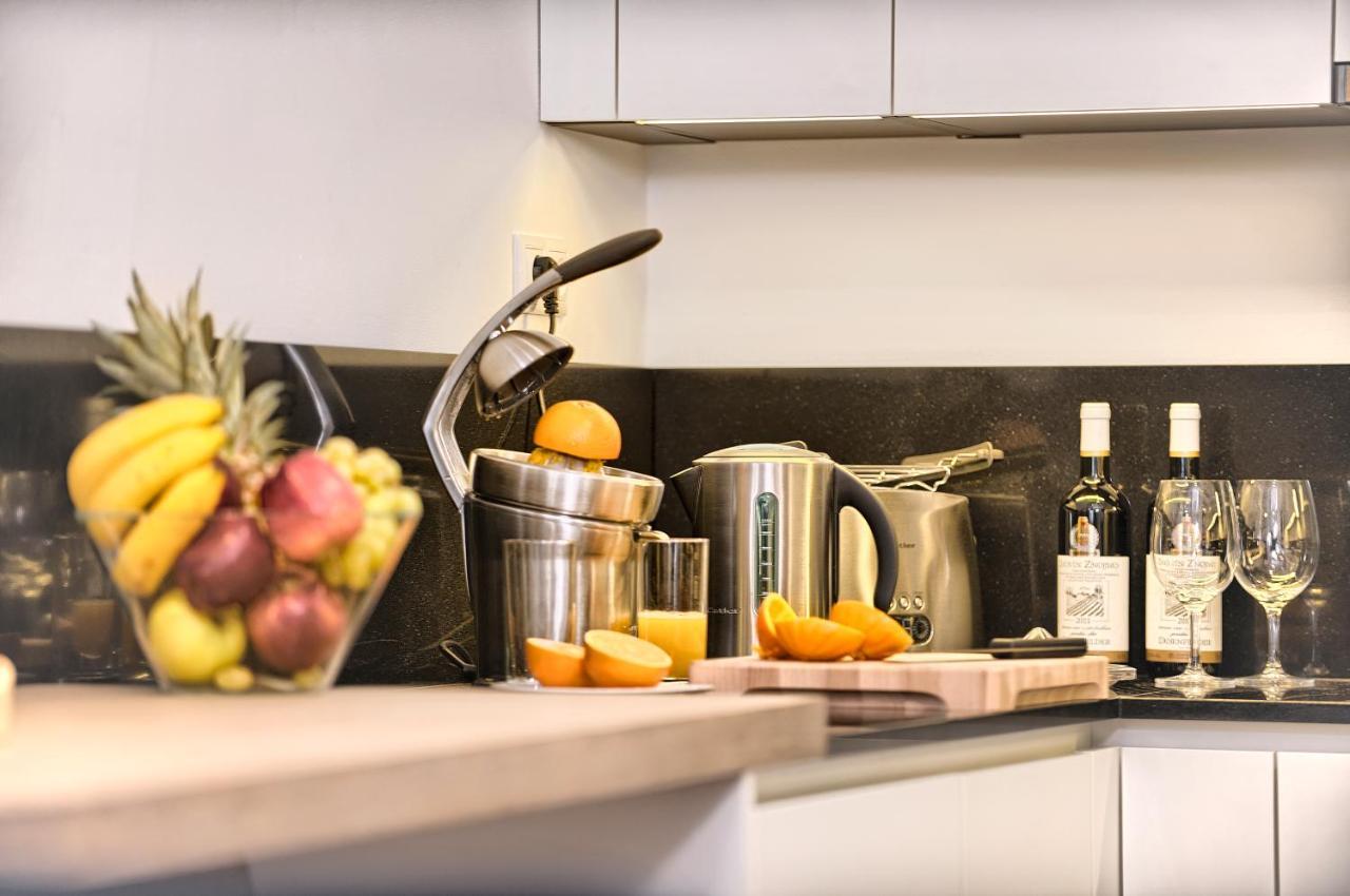 Exclusive 2 Bedroom Old Town - 2 Baths, Balcony And View - By Apartmán Praha