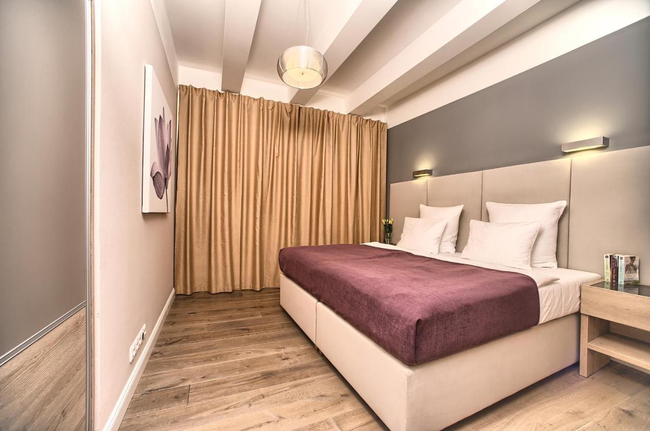 Apartmán Exclusive 2 Bedroom Old Town - 2 Baths, Balcony And View - By *