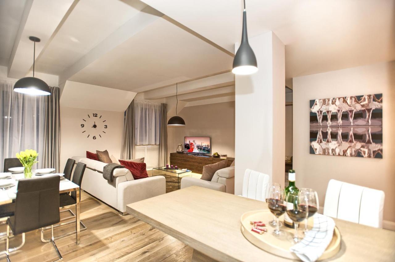 Exclusive 2 Bedroom Old Town - 2 Baths, Balcony And View - By Praha