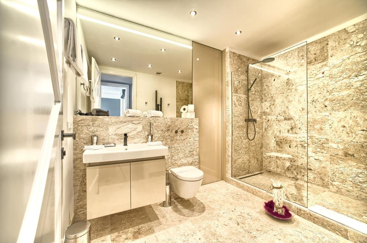 Apartmán Exclusive 2 Bedroom Old Town - 2 Baths, Balcony And View - By